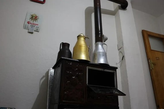 Doğalgaz sıkıntısı başladı: Kombiler kapandı, sobalar geri dönüyor