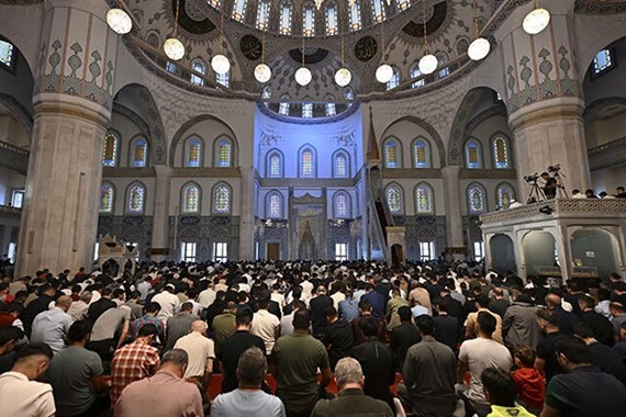Erzurum'da Cuma Namazı Kaçta Okunuyor? Gaziantep, Malatya Cuma Namazı Saatleri 7 Ağustos 2026!