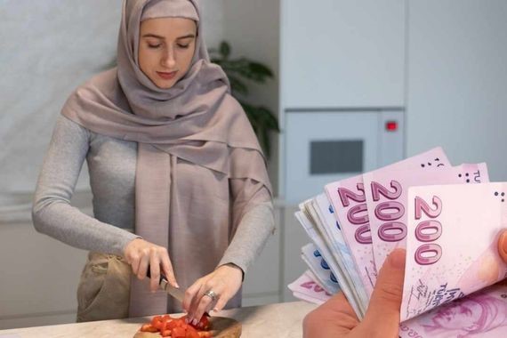 ev-hanimlarina-11-bin-lira-maas-verilecek-devlet-destegi-geliyor.jpg