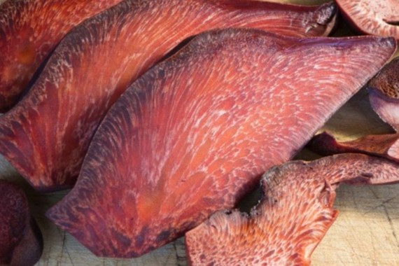 gorenler-et-saniyor-kasapta-degil-pazarda-satiliyor-hem-lezzetli-hem-de-protein-deposu.jpg