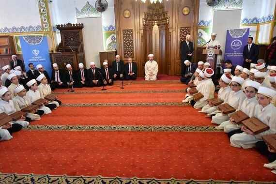 hafizliklarini-bitiren-41-ogrenciye-icazetleri-baskan-erbas-tarafindan-verildi.jpg