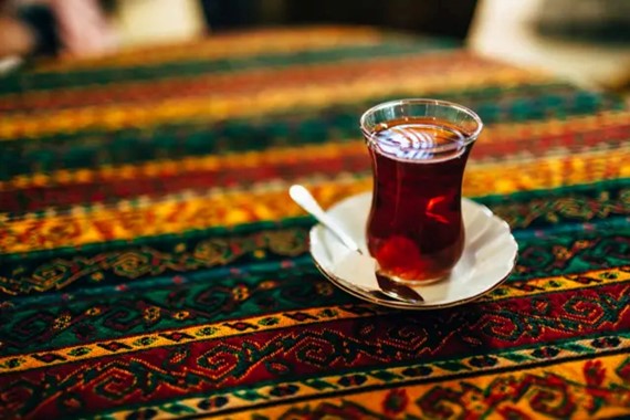 Her Gün İçiyorsanız Yandınız! Ünlü Çay Markalarından Büyük Vurgun: İçinden Boya Çıktı