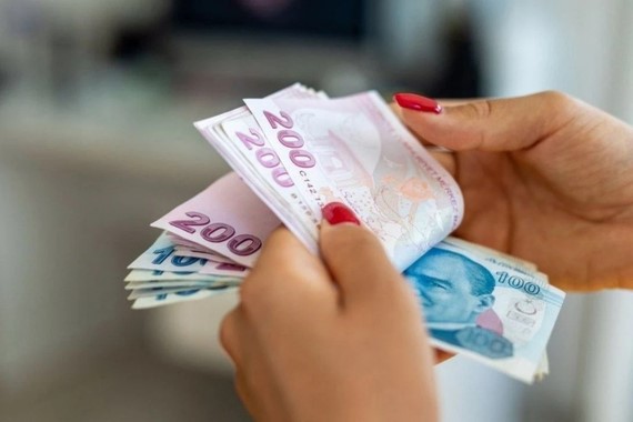 İBB’den öğrencilere aylık 2.500 TL destek: Başvurular başladı
