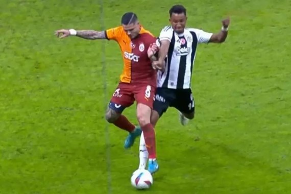 icardinin-pozisyonu-penalti-mi-unlu-yorumcular-net-konustu.jpg