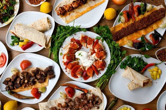 ilk-siradaki-sasirtti-turkler-en-cok-bu-yemegi-yerken-mutlu-oluyor.jpg