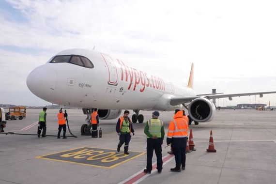 İran’da Mahsur Kalan Pegasus Uçağı 52 Gün Sonra Sabiha Gökçen’de Alkışlarla Karşılandı