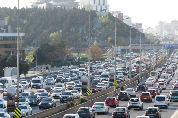 İstanbul güne trafikle başladı: Yoğunluk yüzde 85’e ulaştı