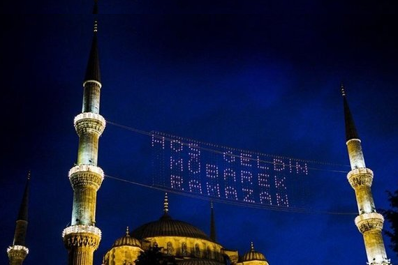 İstanbul için bugün iftar saat kaçta? 14 Mart 2026 Akşam Ezanı Saati!