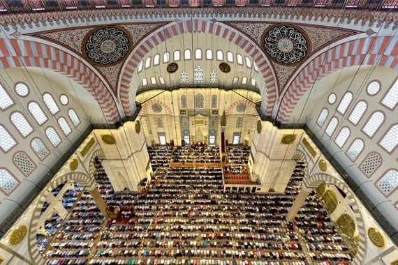 İstanbul'da Cuma Namazı Kaçta Okunuyor? Ankara, İzmir Cuma Namazı Saatleri 15 Mayıs 2026!