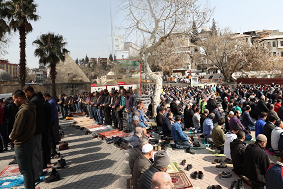 Cuma namazı saat kaçta 27 Mart 2026? Kahramanmaraş, Şanlıurfa, Tokat Cuma Namazı Saatleri!