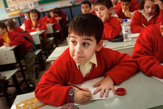 Kamu çalışanlarına okul uyum izni: Çalışan veliler 3 saat idari izinli sayılacak