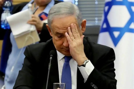 korkudan-uc-bucuk-atan-netanyahudan-sasirtan-adim.jpg
