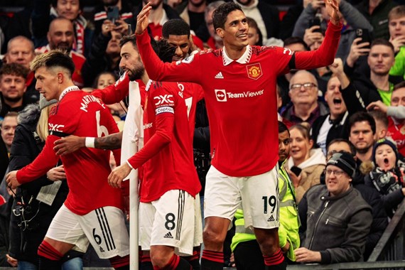 manchesterin-eski-yildizindan-31-yasinda-surpriz-karar.jpg