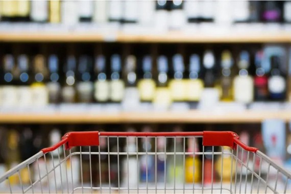 Dev market zincirinde alkol dönemi kapanıyor: Stokların tükenmesi bekleniyor