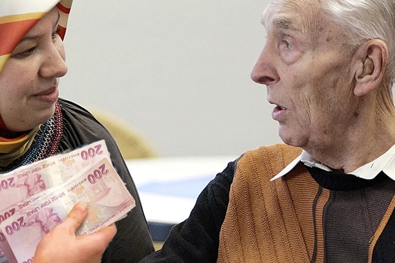 Milyonlarca Emekli Ekran Başına! Zamlı Maaşlar e-Devlet’te Görünmeye Başladı