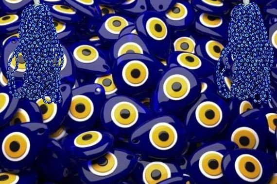 Nazar Boncuğu Gerçekten Şeytanın Gözü mü? Kadim Sembolün Korkutan Kökeni!