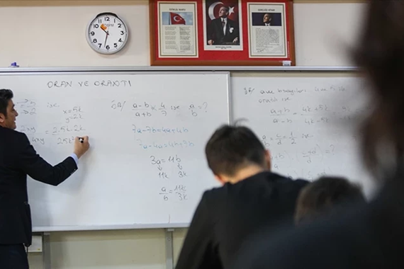 Öğretmen Atamaları Sil Baştan! KPSS Puanı Olanlar Dikkat: 32 Bin TL Maaşlı Yeni Bir 'Eşik' Geldi