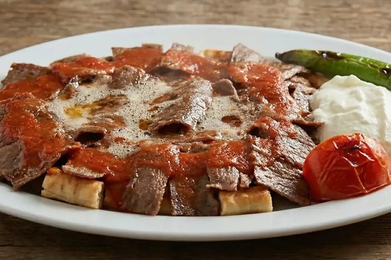 Okul gezisinde iskender yiyen 20 öğrenci hastanelik oldu