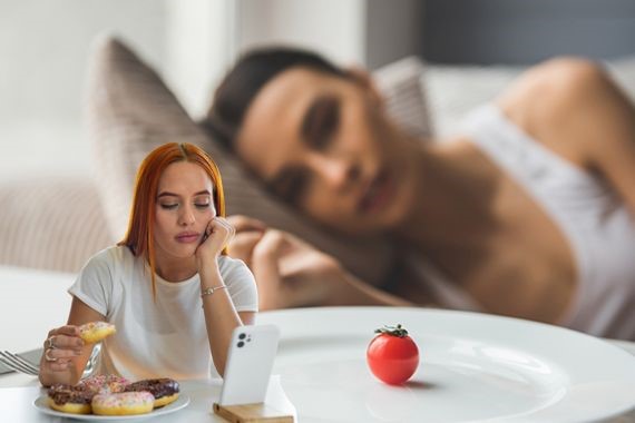 Olumsuz Duygular Duygusal Yeme Bozukluğunu Tetikliyor!