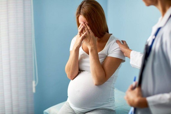 Panik Atak Gebeler, Normal Doğum Mu Yapmalı Sezaryen Mi?