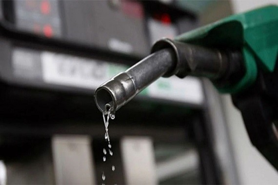 petrol-cephesinde-firtina-yasaniyor-fiyatlar-ani-cokuse-gecti.jpg
