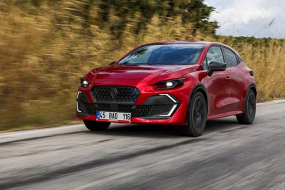 Türkiye'de Yılın Otomobili Belli Oldu! Lider Renault Clio Zirvede