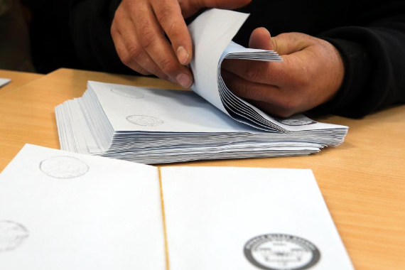 sandiklar-aciliyor-iste-ilk-secim-sonuclarini.png