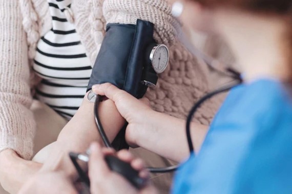 ‘Sessiz Katil’ Sıcaklarda Tetikleniyor! Hipertansiyon Hastalarına Hayati Önemde 10 Yaz Önerisi