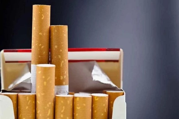 Sigara içenleri ilgilendiriyor: 10 metre kuralı geliyor