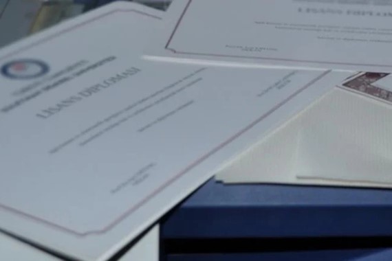 sok-iddia-gercek-cikti-sahte-diploma-alanlar-arasinda-tanidik-yuzler.jpg