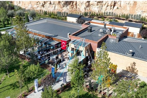 Sosyal, Kültürel ve Ekonomik Yatırımlar Bölgenin Çehresini Değiştiriyor