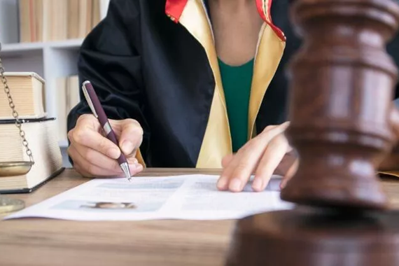 Tapuda Avukat Zorunluluğu mu Geliyor? Yeni Yargı Paketindeki O Maddenin Detayları