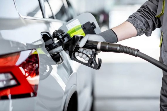 tarih-belli-oldu-benzin-ve-motorine-dev-indirim-geliyor.jpg
