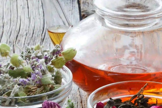 Tıbbi Bitki Çaylarında Yeni Dönem: Aktar ve Market Devri Bitti!