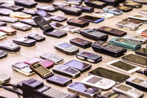 ticaret-bakanligi-alarma-gecti-4-akilli-telefon-icin-toplatma-karari.jpg