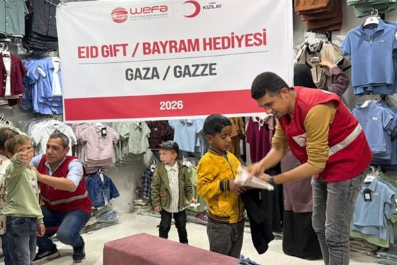 Türk Kızılay'dan Gazzeli Çocuklara Bayramlık Sevinci