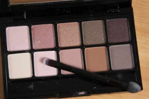 Ünlü influencer’ın kozmetik ürünleri için toplatma kararı