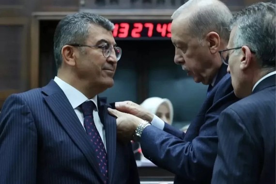 vekil-oldu-parti-degistirdi-ama-cumhurbaskani-erdoganin-o-sorusu-gundem-oldu.jpg
