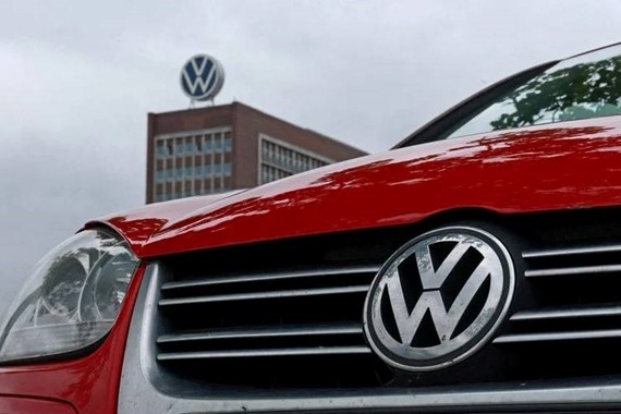 Volkswagen ve Audi’de Milyonlarca Araç İçin Alarm: Direksiyondaki Parça Kırılabiliyor