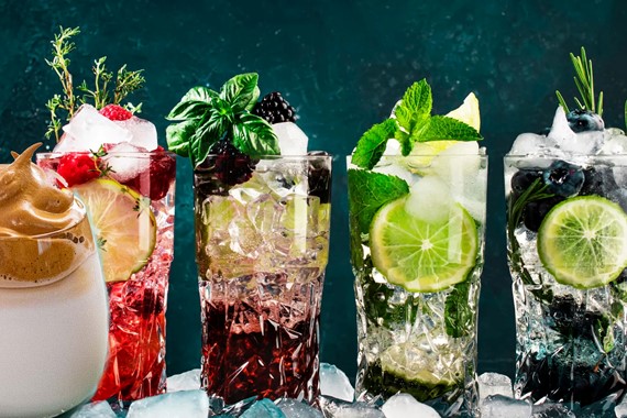 Her Serinleten İçecek Masum Değil! İşte Yazın Serinleten 10 Sağlıklı İçecek Alternatifi