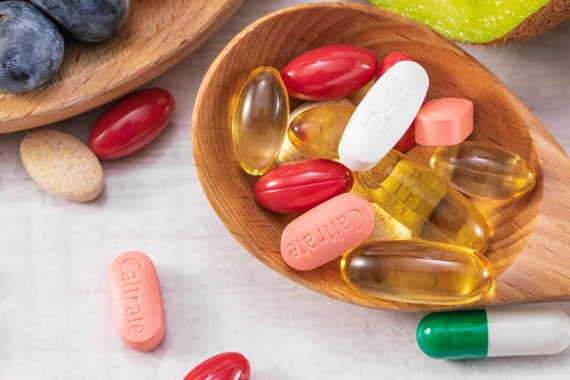 Yazın Vitamin ve Takviye Kullanımı: Nelere Dikkat Edilmeli?