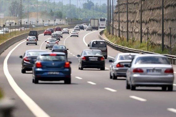yeni-donem-basliyor-10-yasindan-buyuk-araclara-her-yil-zorunlu-olacak.jpg
