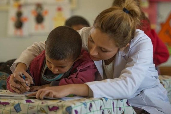 yeni-duzenleme-basliyor-o-hatayi-yapan-ogretmenin-maasi-kesilecek.jpg