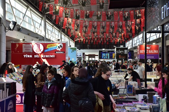 bursa-kitap-fuari-2.jpg