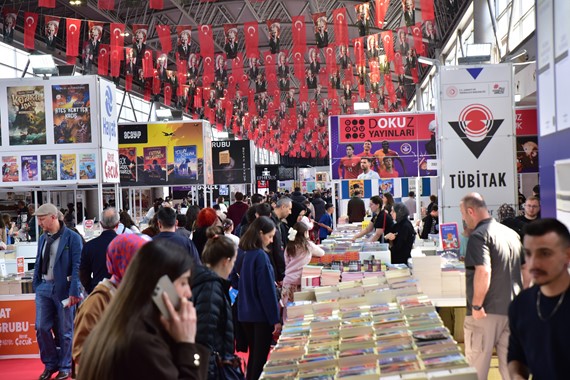 bursa-kitap-fuari.jpg