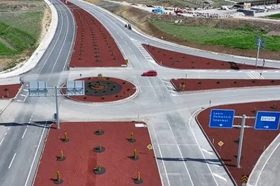 corum-lacin-yolu-yapimi.jpg