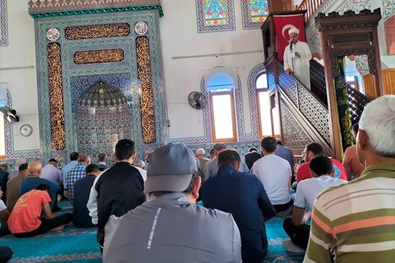 cuma-namazi-ordu-4-eylul-2.jpg