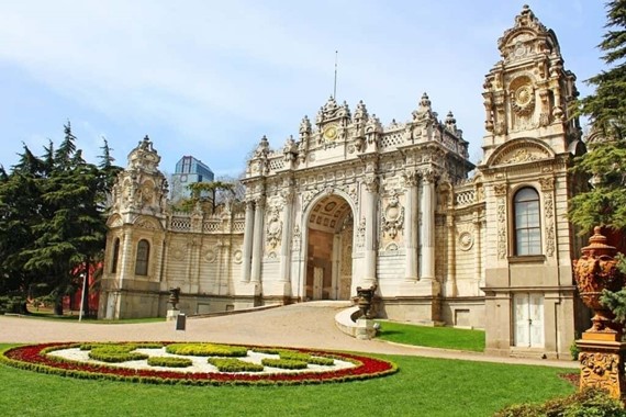 dolmabahce-sarayi-kurban-bayrami.jpeg