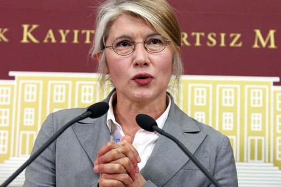 emine-tarhan-3.jpg