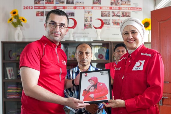 kizilay-genel-baskani-arakan-2.jpeg